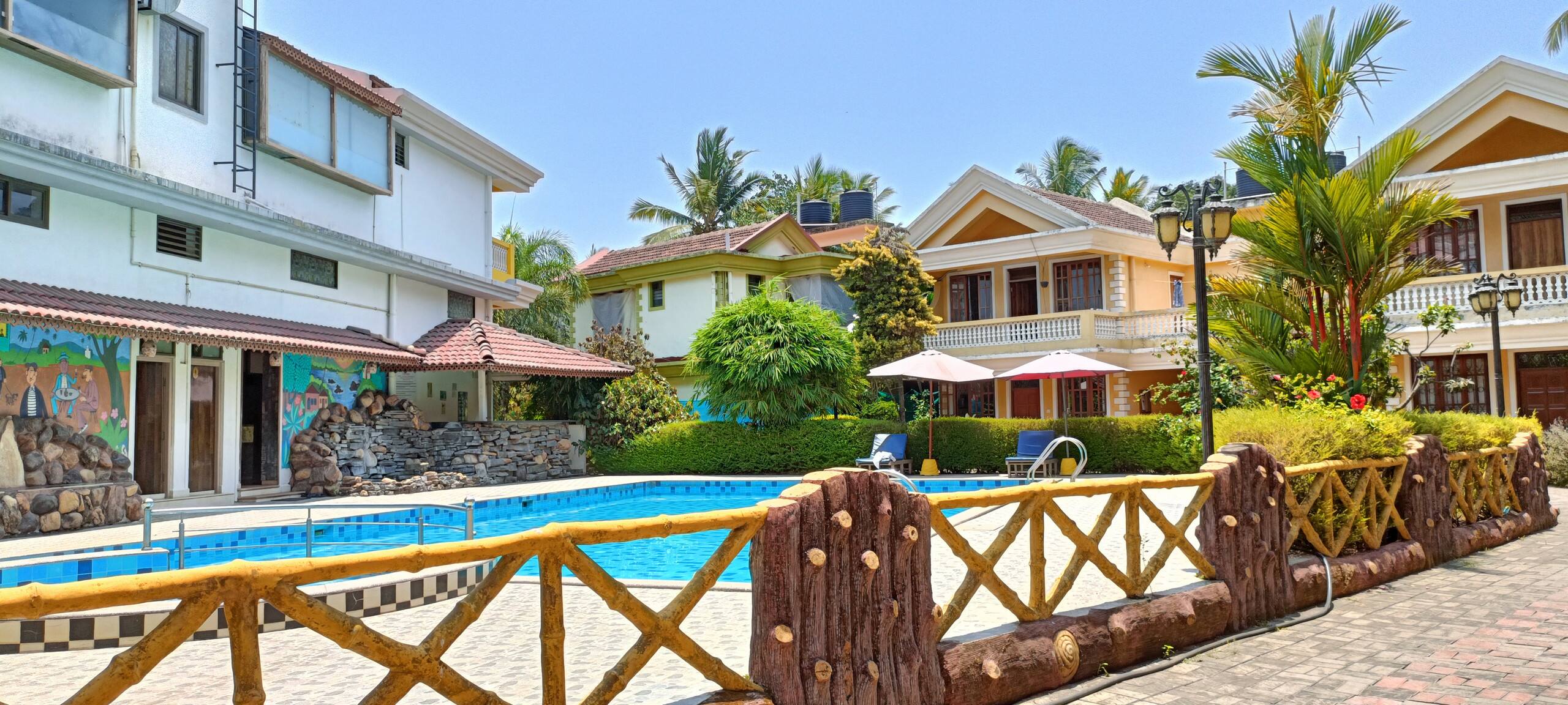 Luxury 1 BHK+2 mins beach walk+Pool+HiSpeed Wifi 6