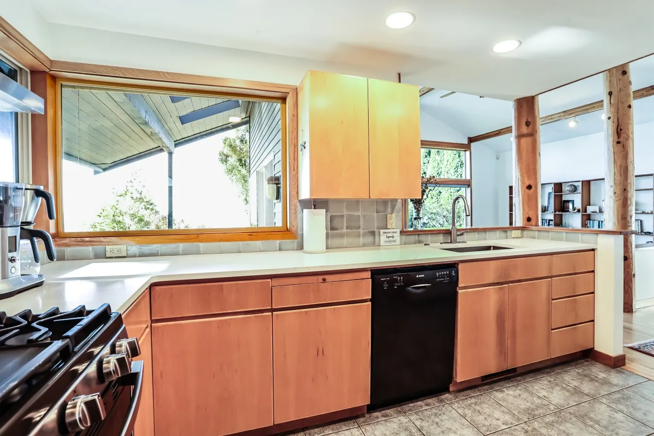 Water & Gulf Islands Views, Beach Access, Hot Tub, Game Room 18