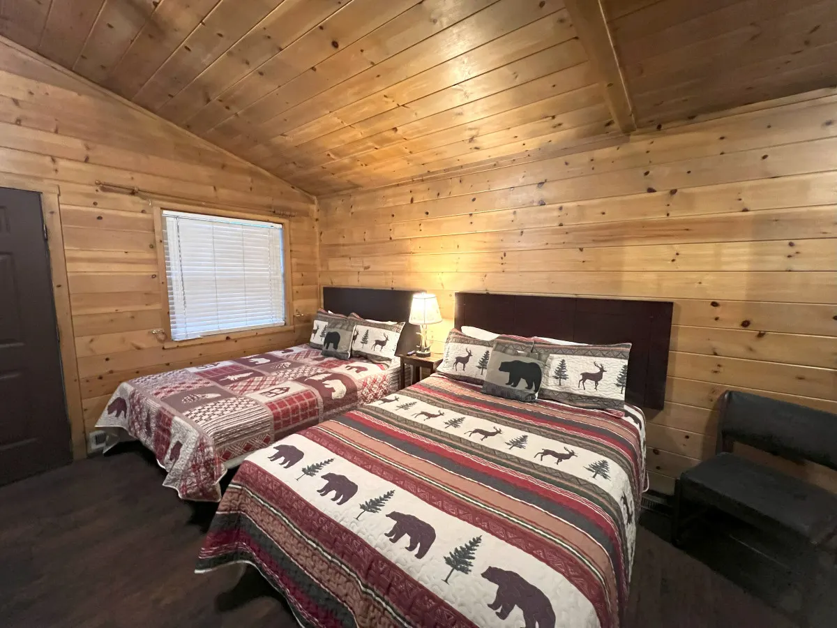 Peaceful 2 Bd w/ Hot Tub Suite - Bear Manor #14 1