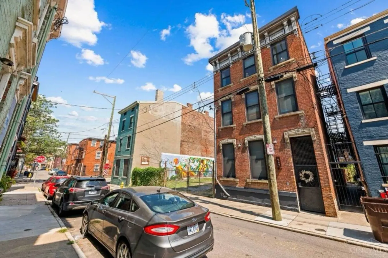 Centrally Located, Private Condo! 7