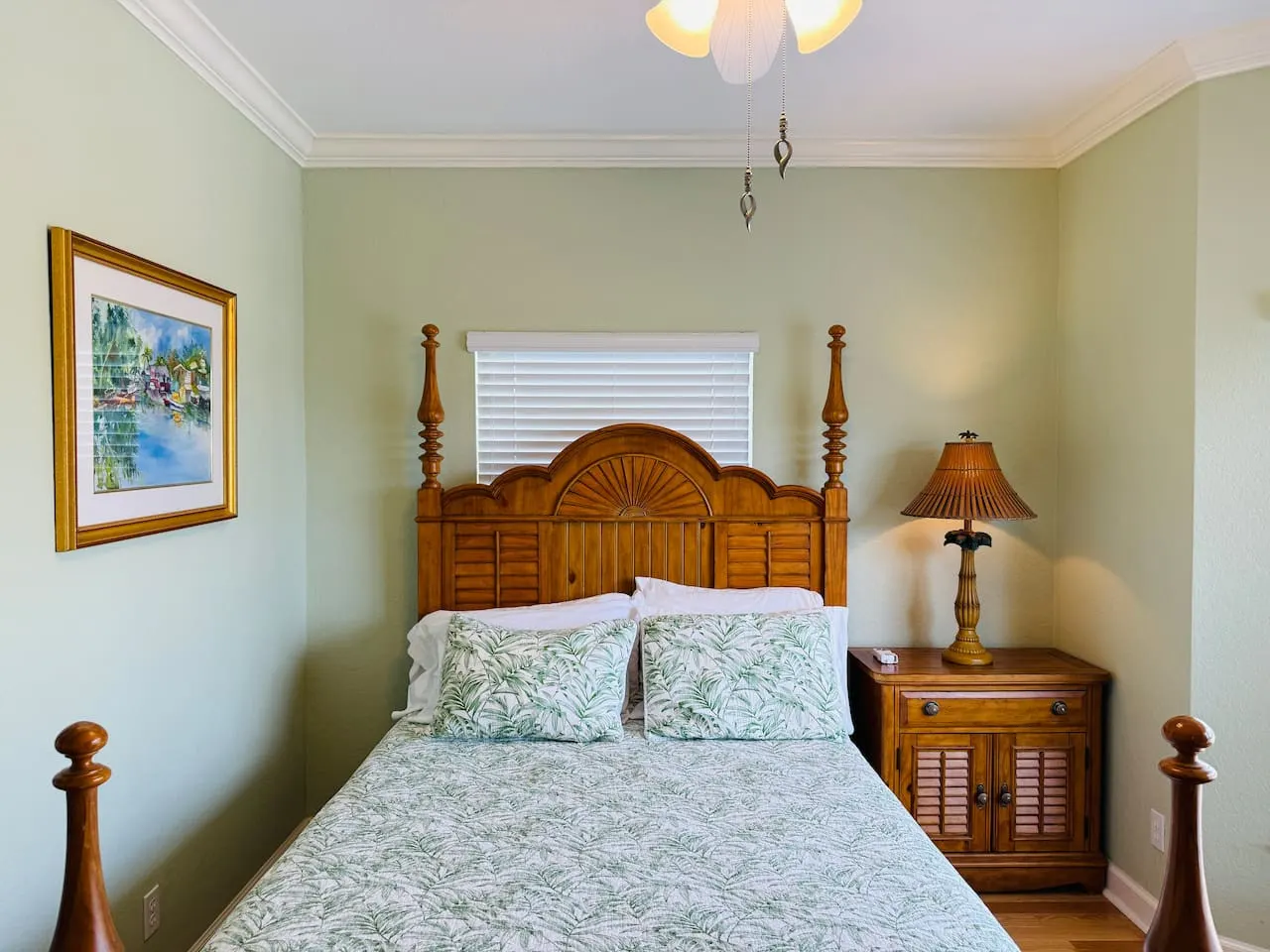 Canal Beach House 13