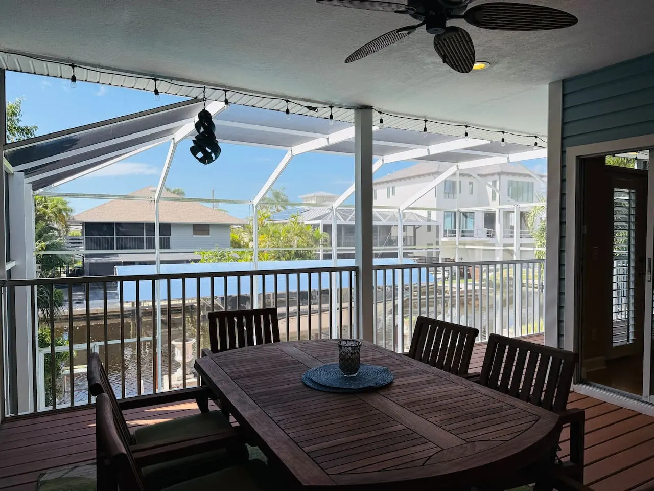 Canal Beach House 6