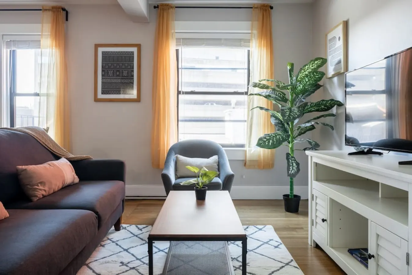Charming Theater District 1Br Walk Anywhere! 1