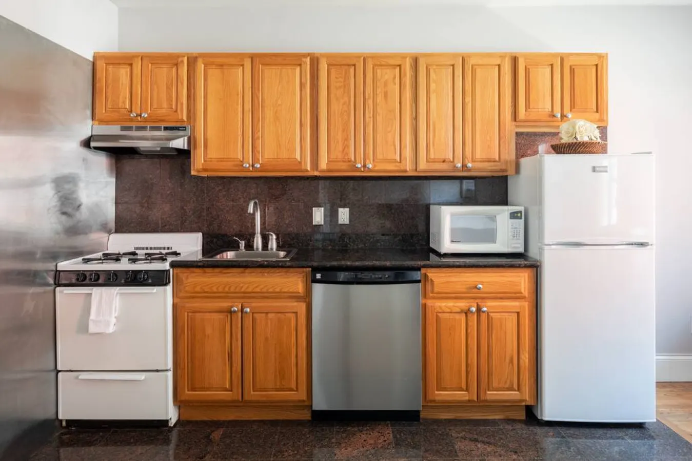 Charming Theater District 1Br Walk Anywhere! 6