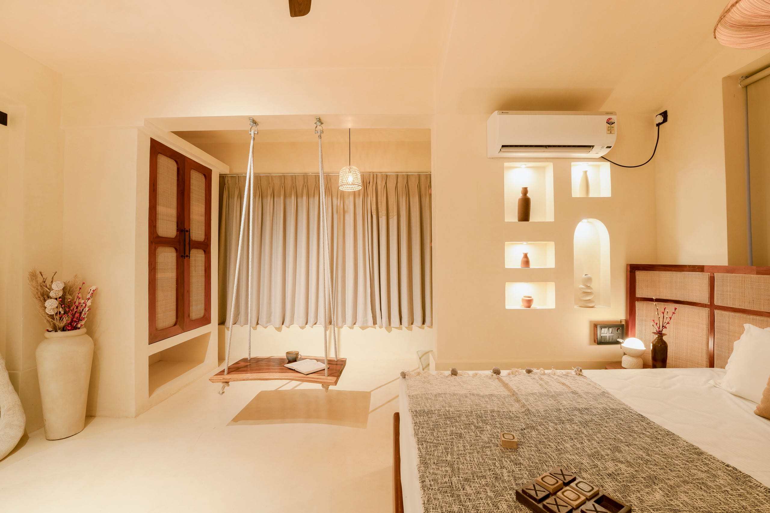 Onsen by Earthen Window | Hilltop | near Assagao 32