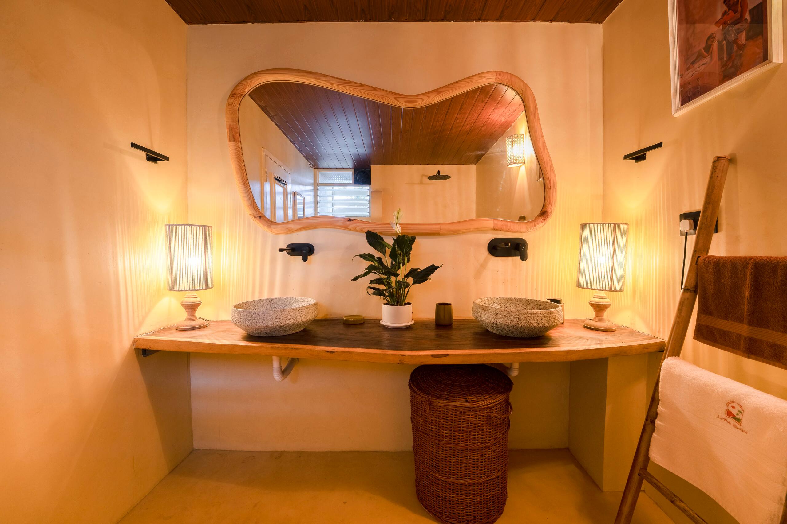 Onsen by Earthen Window | Hilltop | near Assagao 7