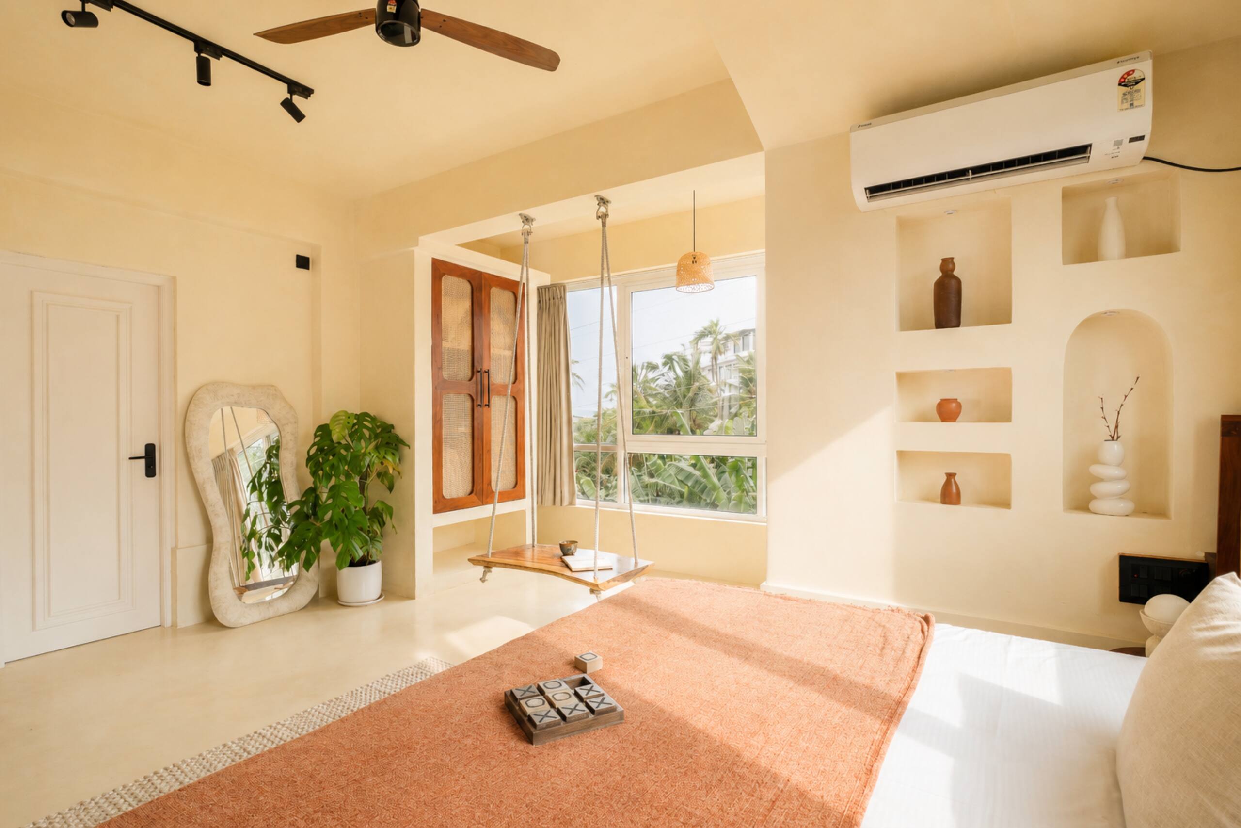 Onsen by Earthen Window | Hilltop | near Assagao 34