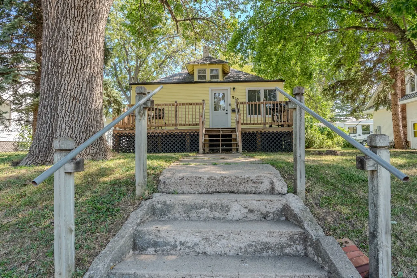 Main Street Cottage 3BR with Fenced Yard 12