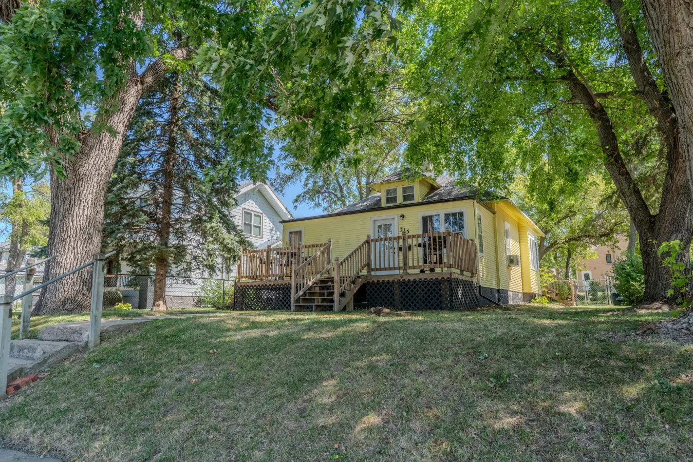 Main Street Cottage 3BR with Fenced Yard 14