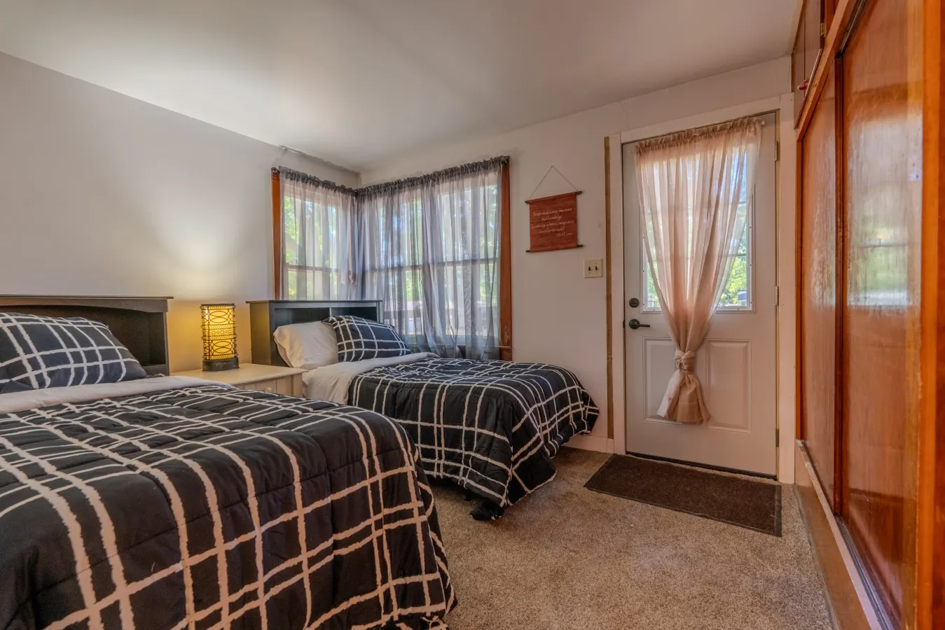 Main Street Cottage 3BR with Fenced Yard 7