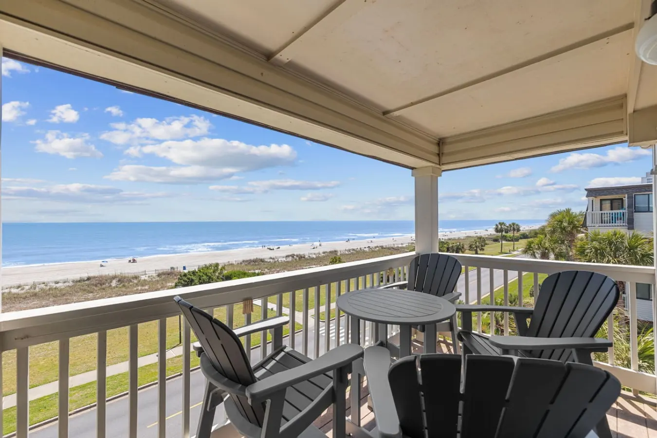 Oceanfront Penthouse Exclusive Beach, Pool&Hot Tub