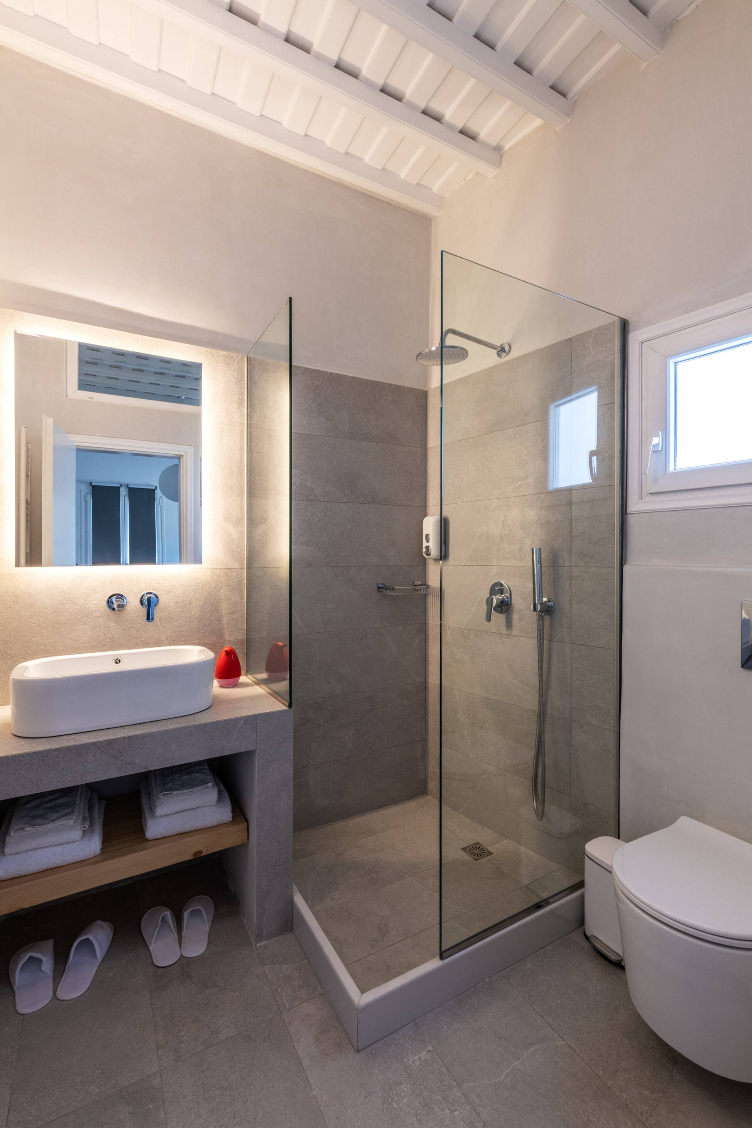 GaZía_Exquisite seaview apartment in Mykonos town 15
