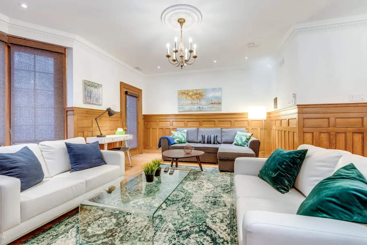 Spacious 1BR Suite King Bed Prime Location 13