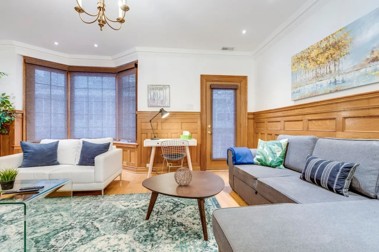 Spacious 1BR Suite King Bed Prime Location 15