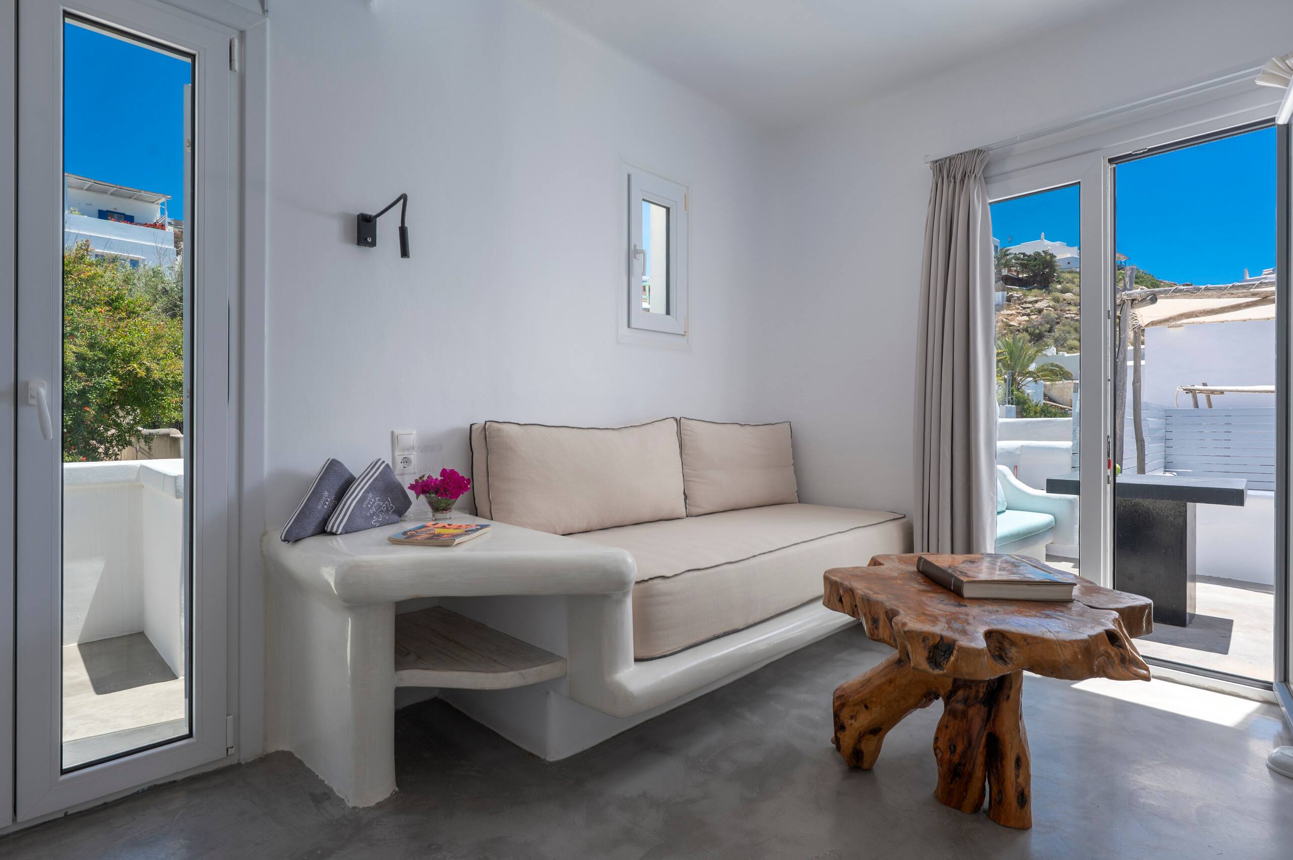 Panoramic Sea View Suite | Flaskos Suites 7