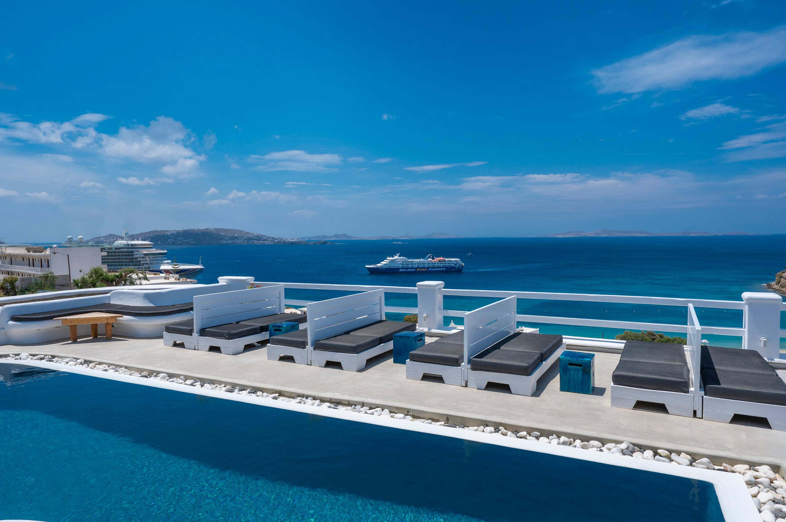 Panoramic Sea View Suite | Flaskos Suites 36
