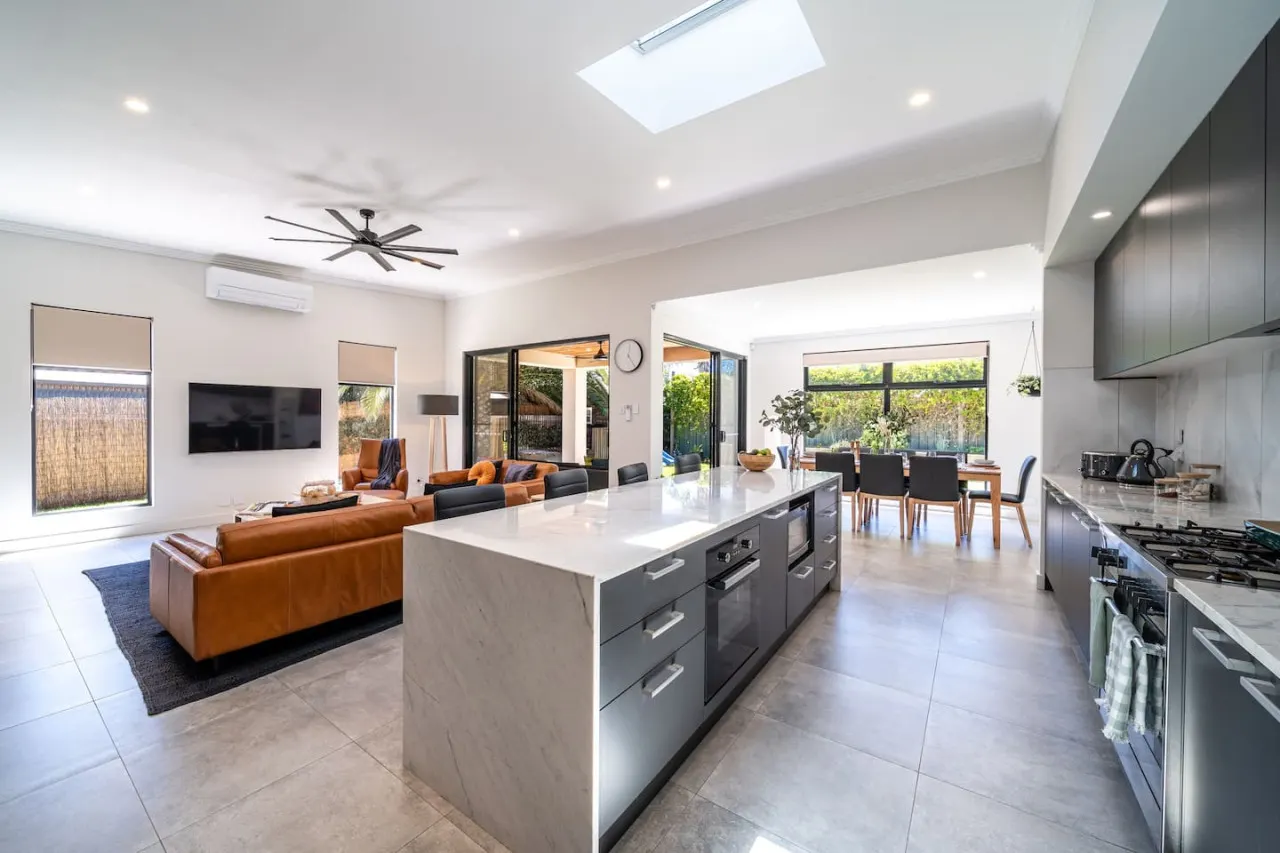 Marble @ South Plympton: Effortless Family Comfort