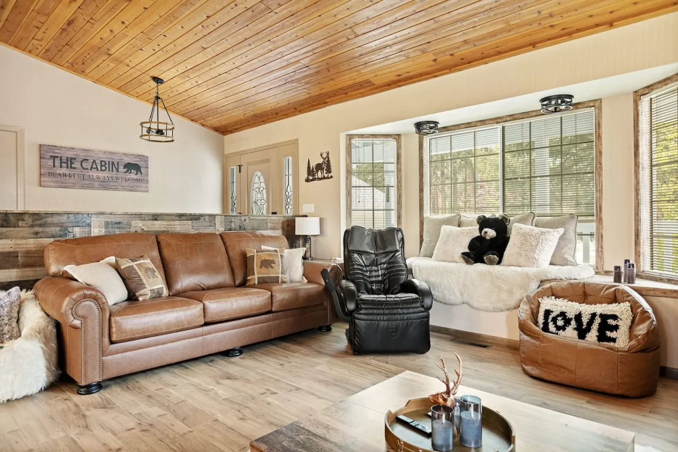Designer Snow Retreat Near ski resorts w/ spa 2