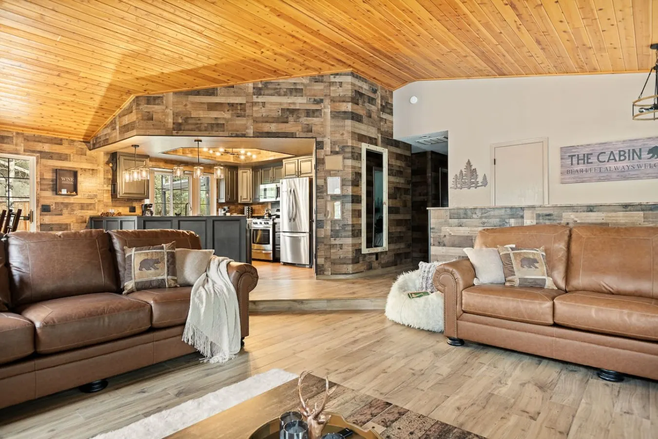 Designer Snow Retreat Near ski resorts w/ spa 13