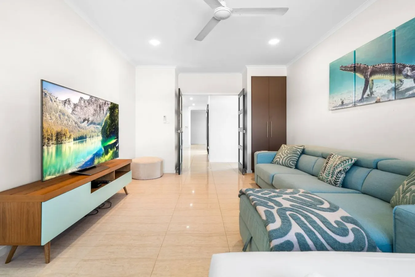 Zen Elysium: pool - patio - work desk - garage 10