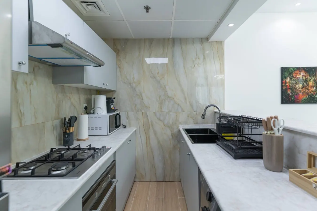 Dubai Marina - 2BHK Luxurious Apartment 14