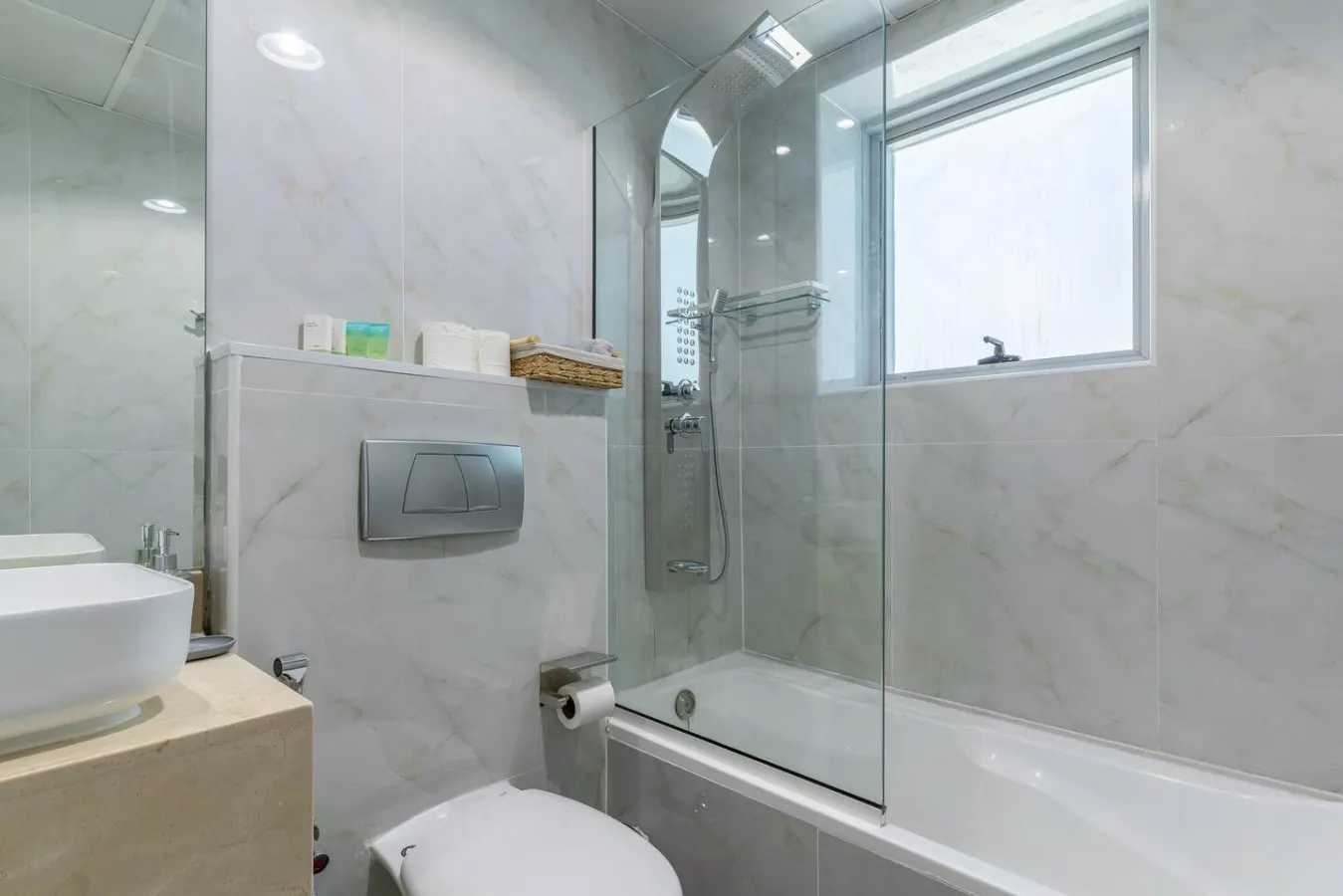Dubai Marina - 2BHK Luxurious Apartment 17