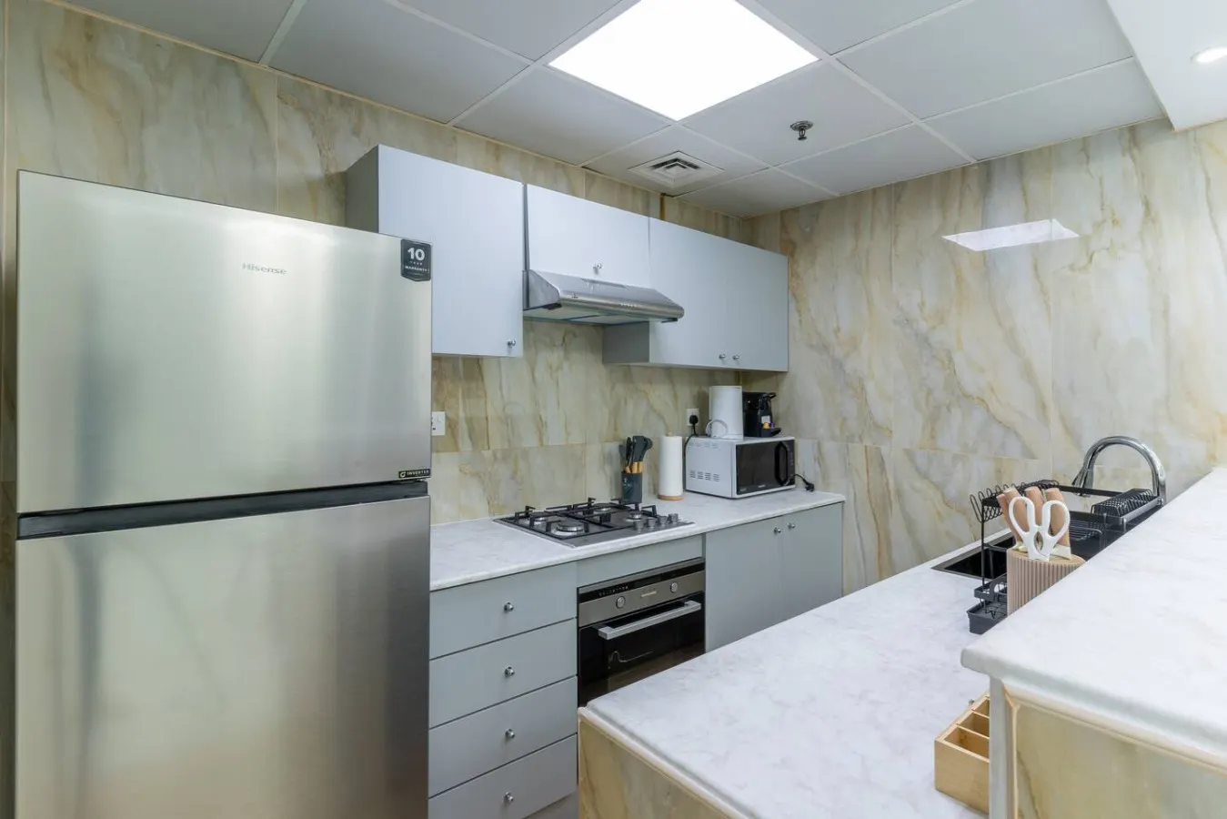 Dubai Marina - 2BHK Luxurious Apartment 8
