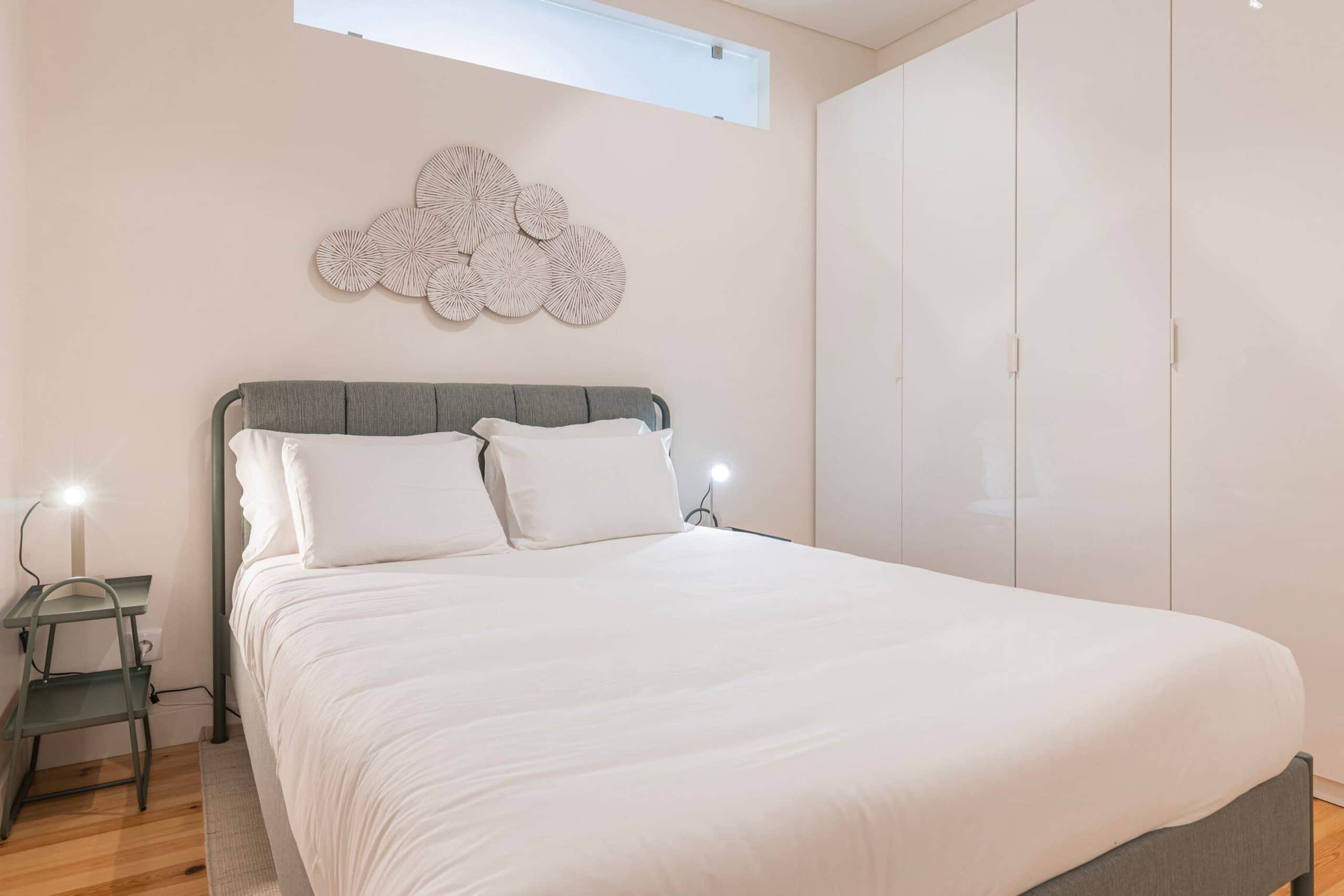 Apartment T3 65m2, 1st, 3 bedroom at Paço de Arco 16