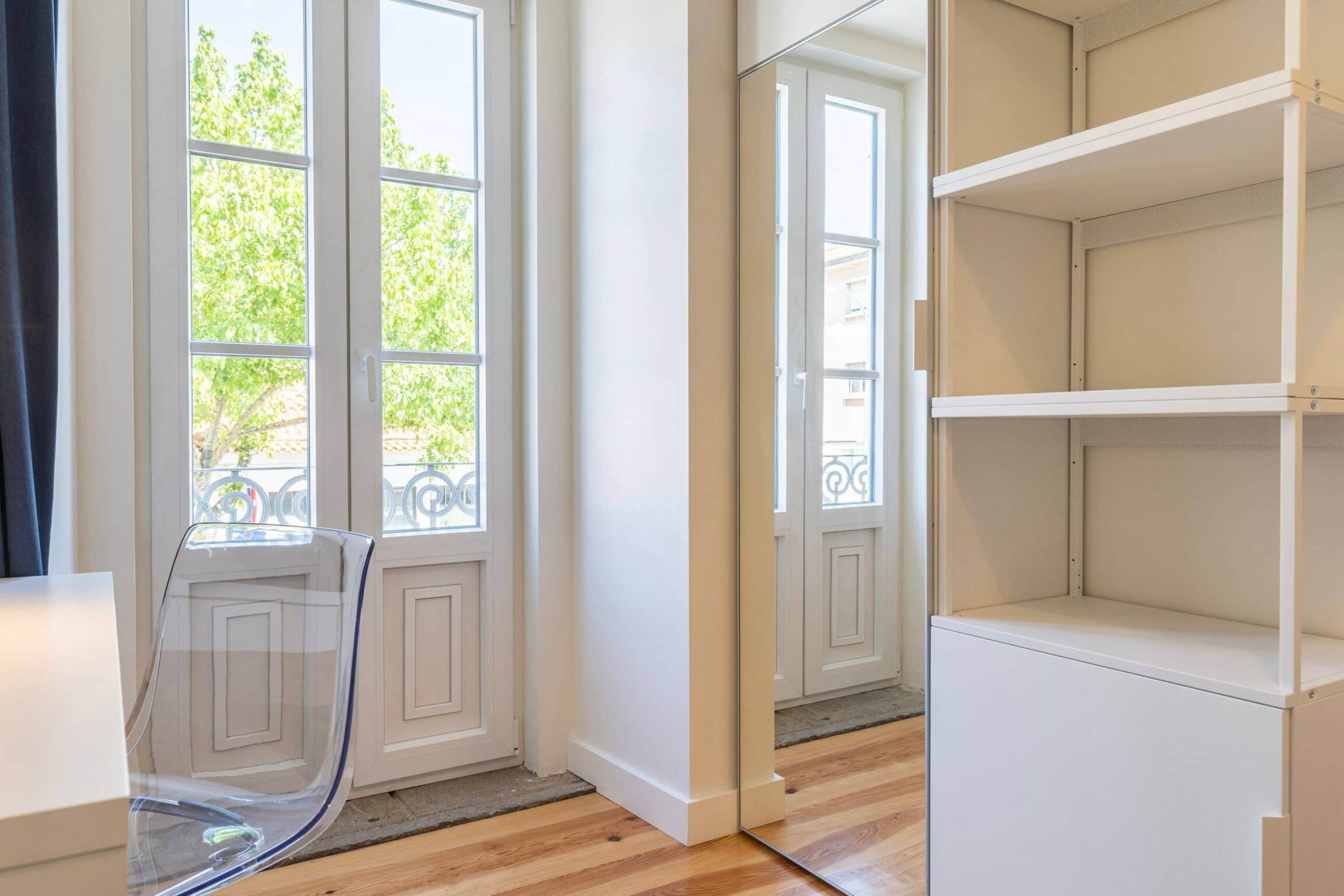 Apartment T3 65m2, 1st, 3 bedroom at Paço de Arco 26