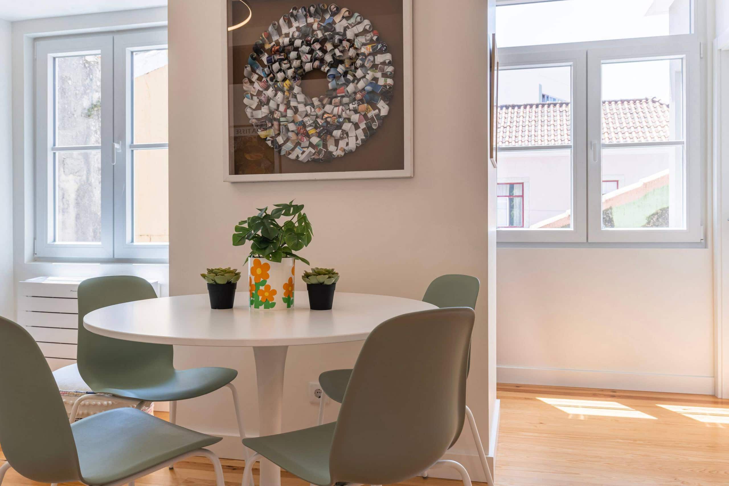 Apartment T3 65m2, 1st, 3 bedroom at Paço de Arco 13