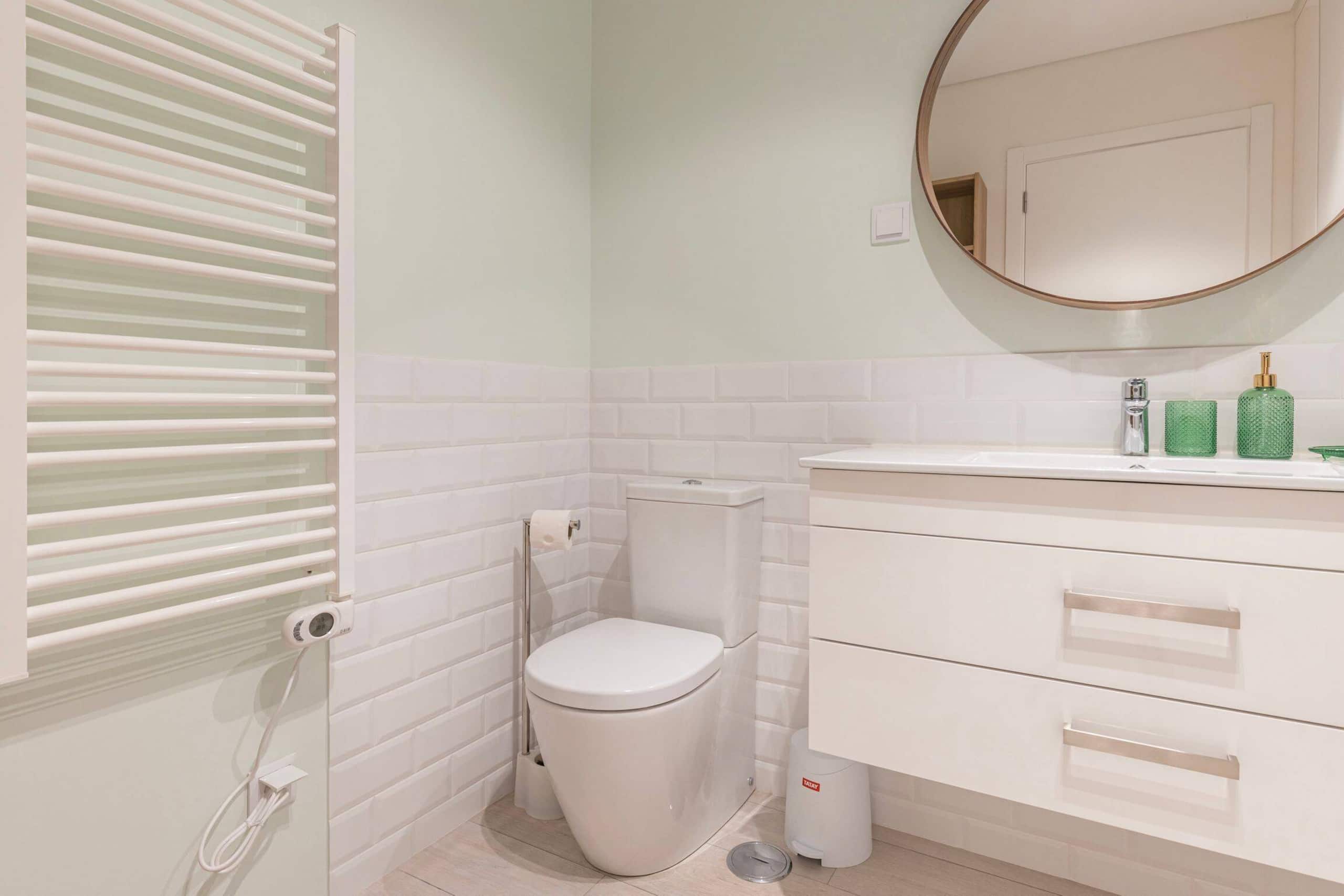 Apartment T3 65m2, 1st, 3 bedroom at Paço de Arco 19