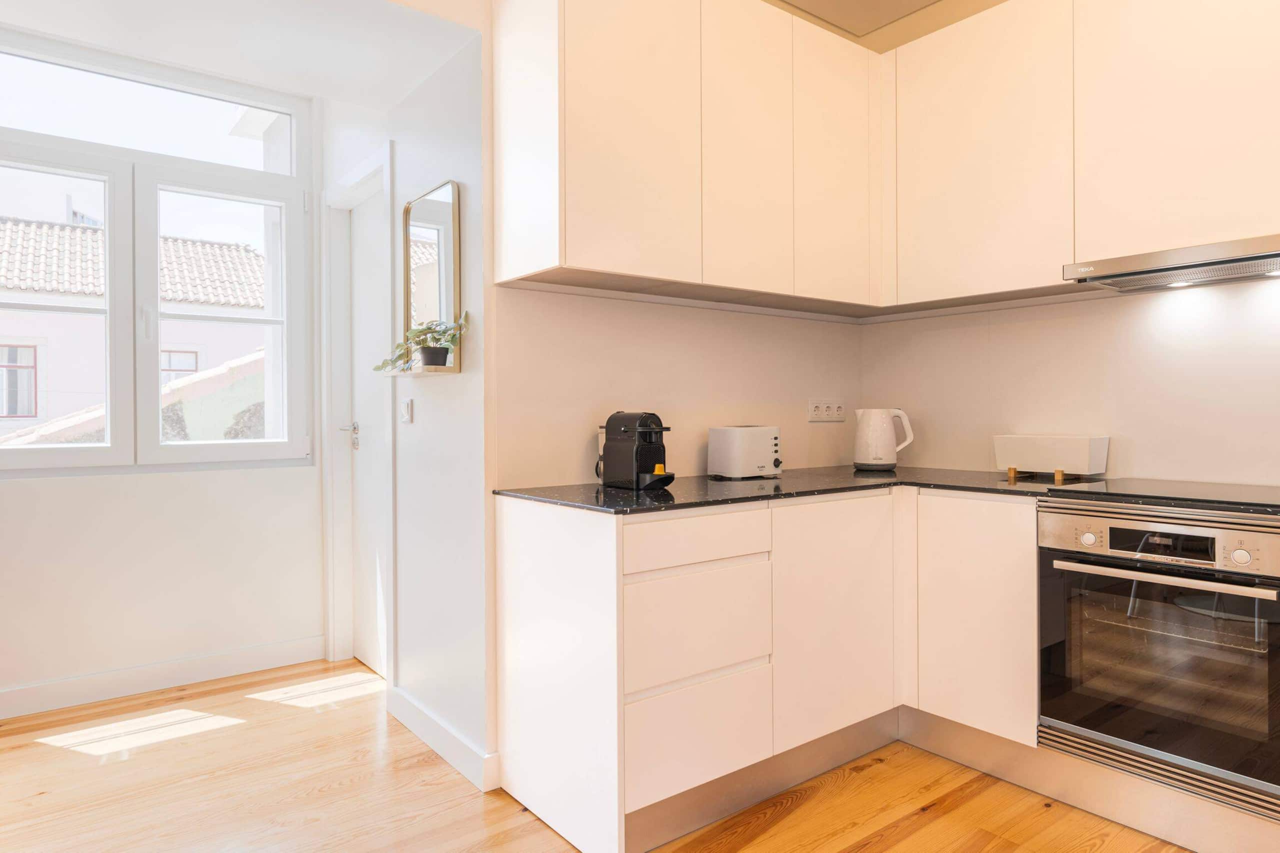 Apartment T3 65m2, 1st, 3 bedroom at Paço de Arco 8