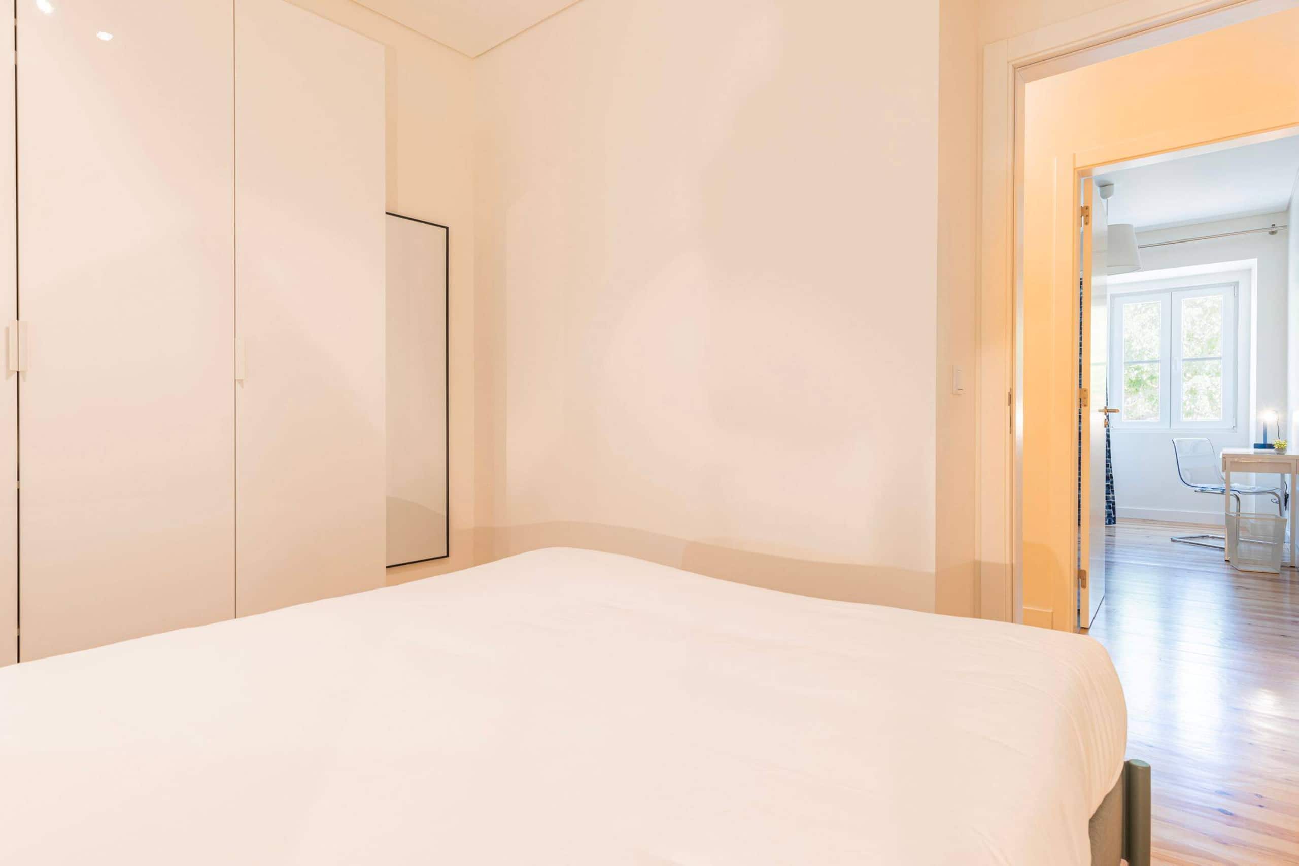 Apartment T3 65m2, 1st, 3 bedroom at Paço de Arco 18