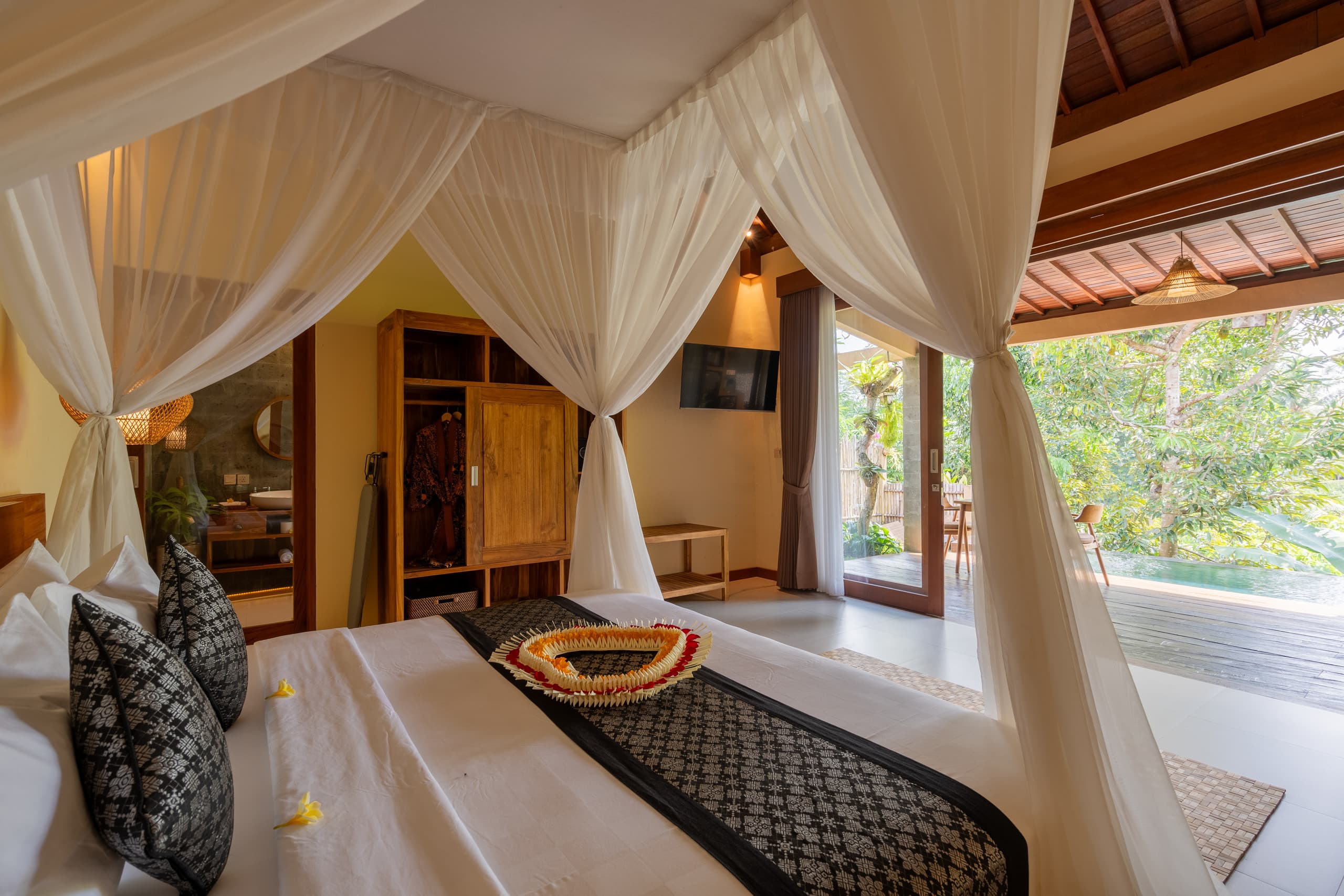 Varendra villa Ubud with cliff View 13