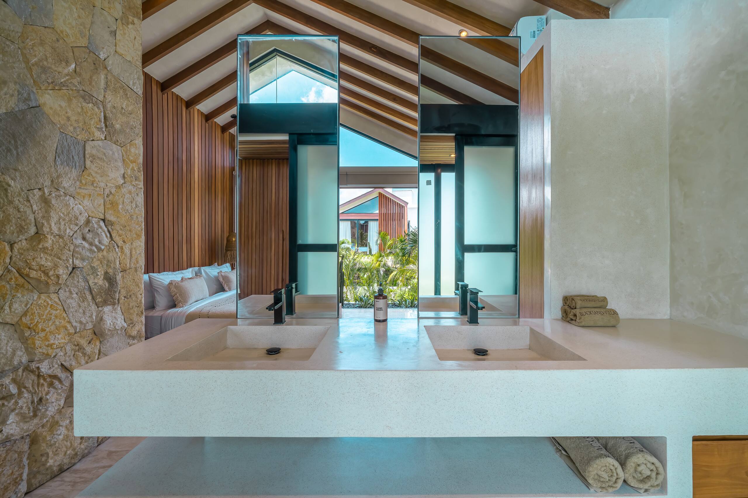 CASA KĀYA – Tropical 1BR Villa Near Bingin Beaches 34
