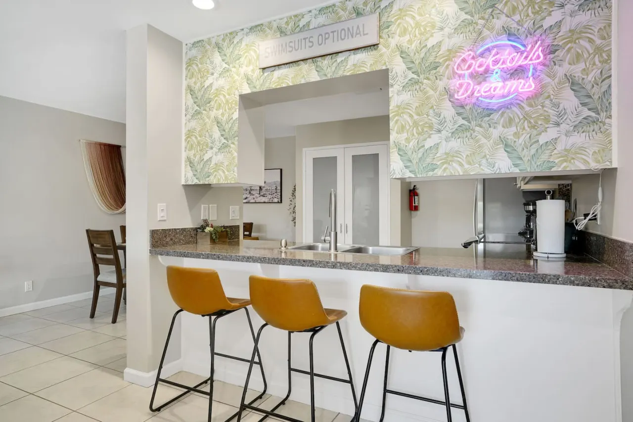 The Springs: Palm Springs, CA 3