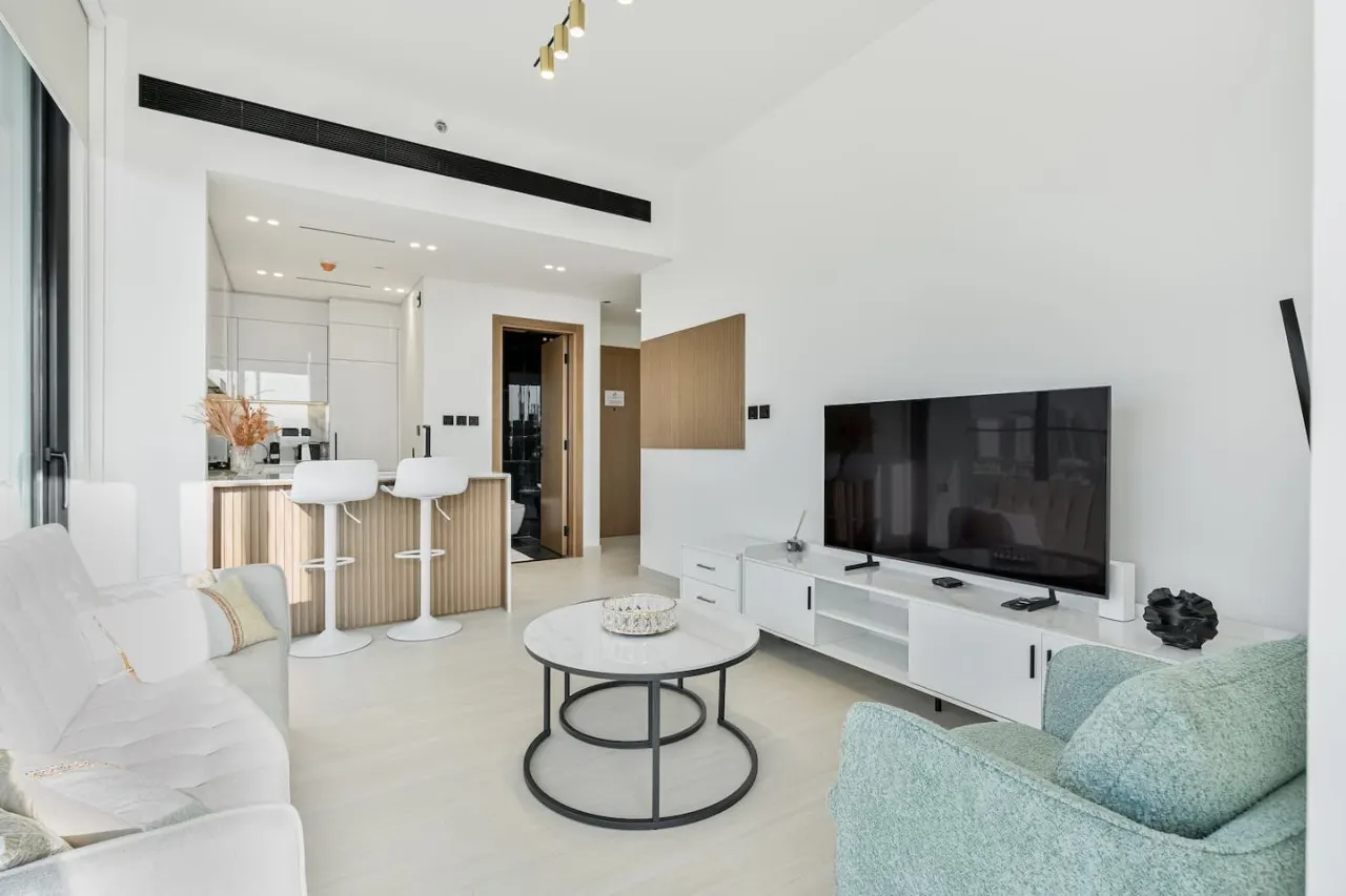 Savis Home-Enjoy the City Skyline View 12