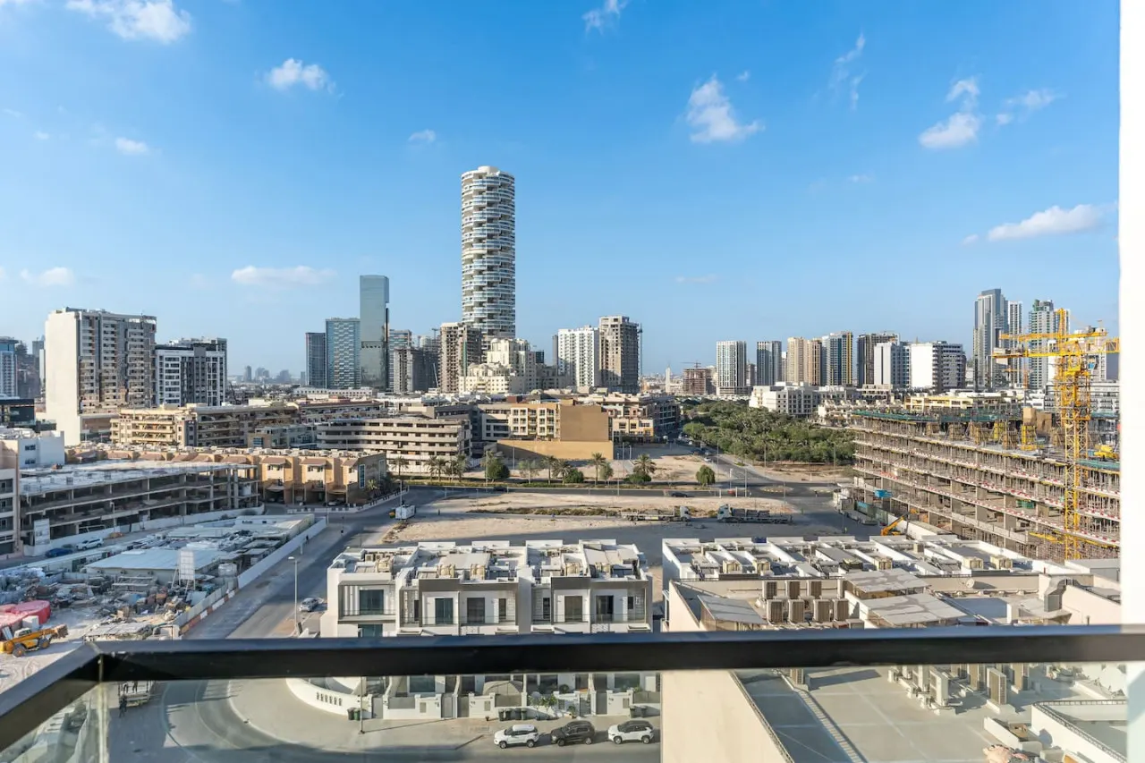 Savis Home-Enjoy the City Skyline View 14