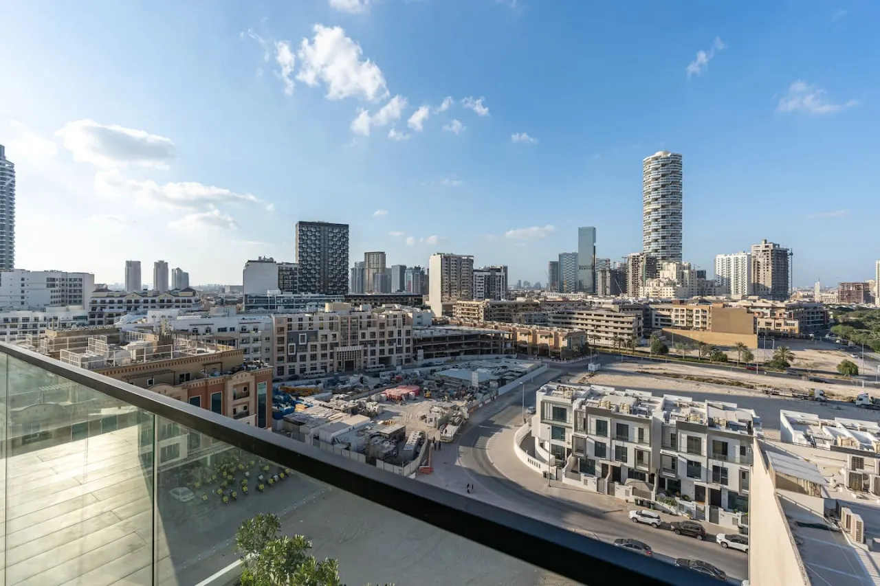 Savis Home-Enjoy the City Skyline View 15