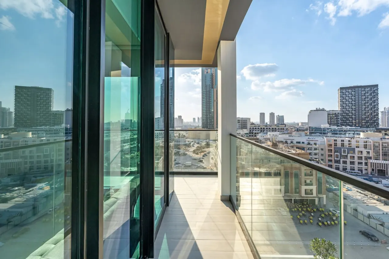 Savis Home-Enjoy the City Skyline View 4