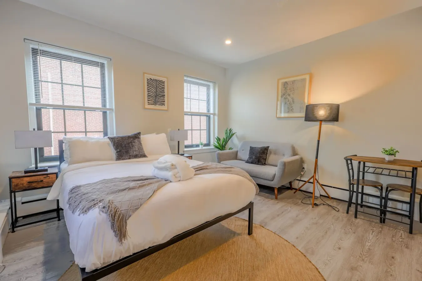 Back Bay Stylish Studio 2