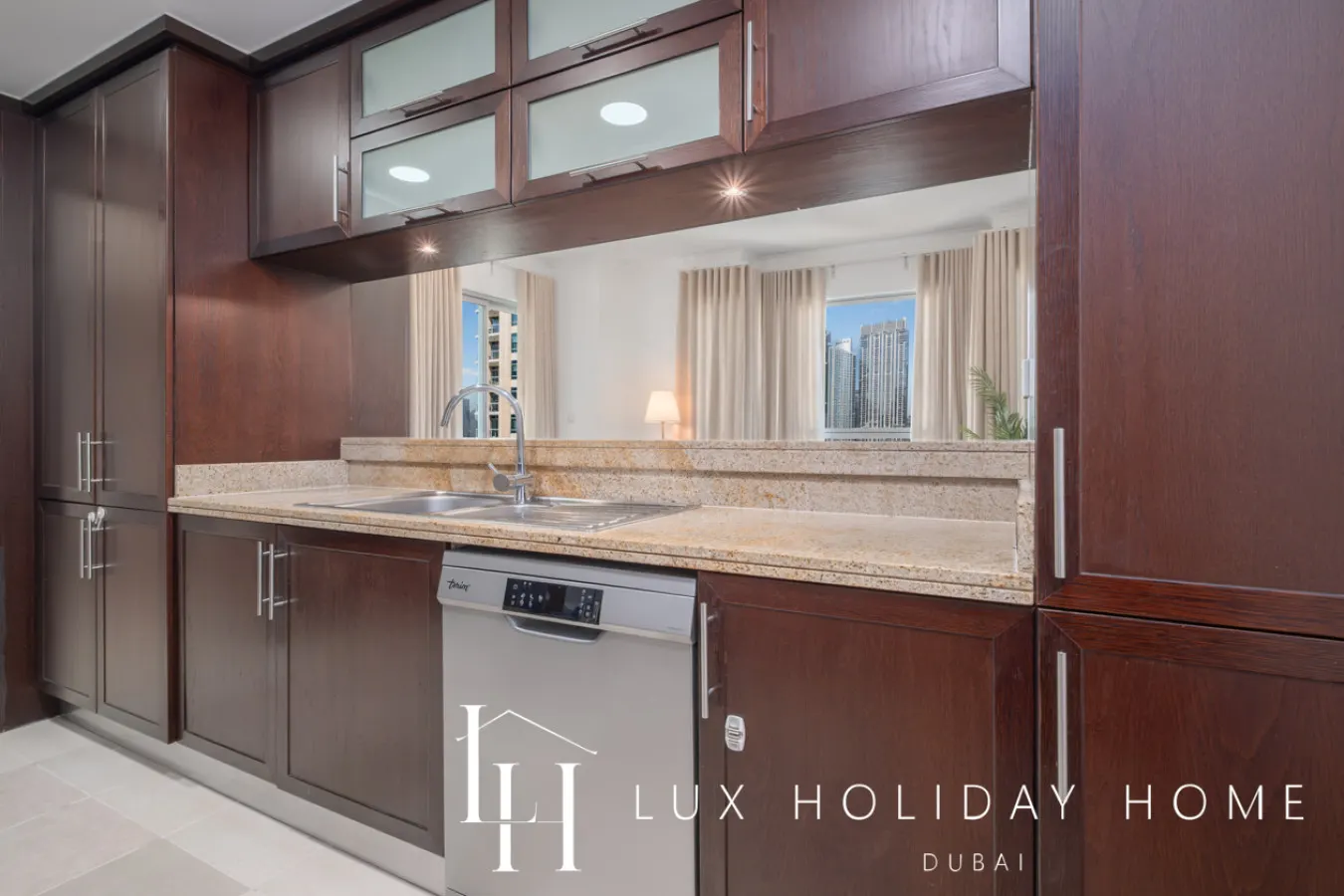 LUX The Burj Khalifa Fountain View Suite 3 13