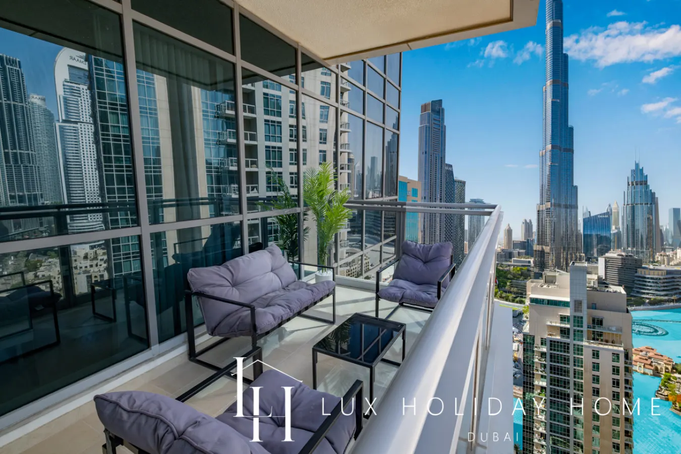 LUX The Burj Khalifa Fountain View Suite 3 5