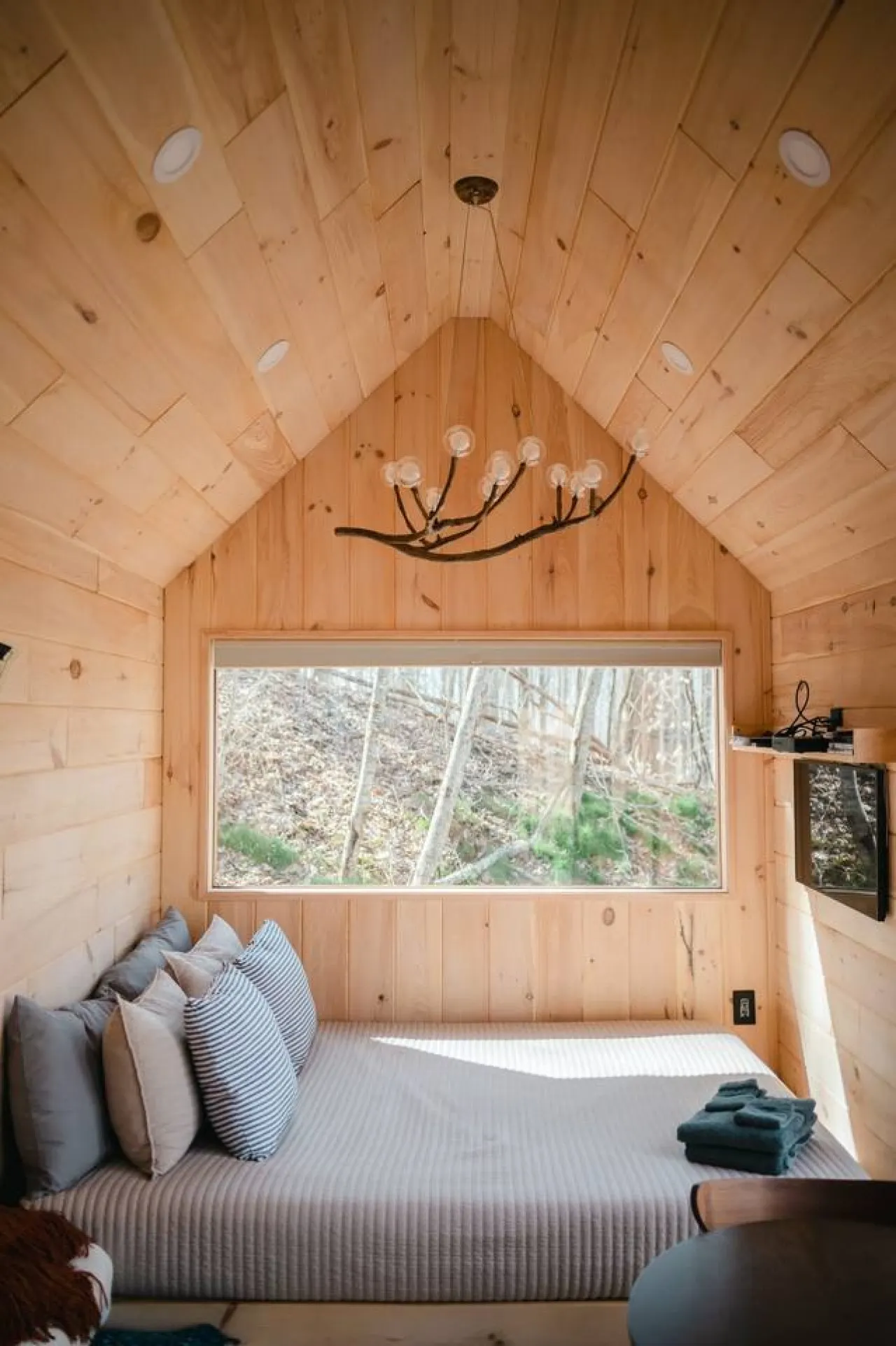 Rent Out 5 tiny houses Perfect for group trips! 7
