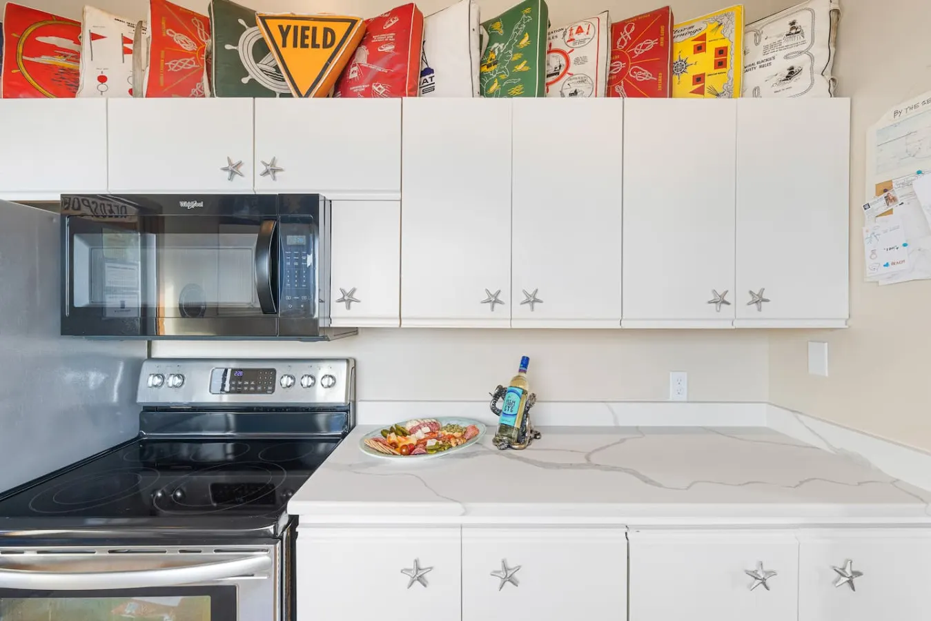 Oceanfront + Dogs + Hot Tub = Idyllic Beach House! 6