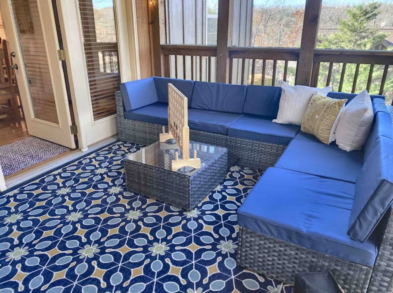Cozy Stonebridge Cabin 2 King Suites, Heated Porch 9