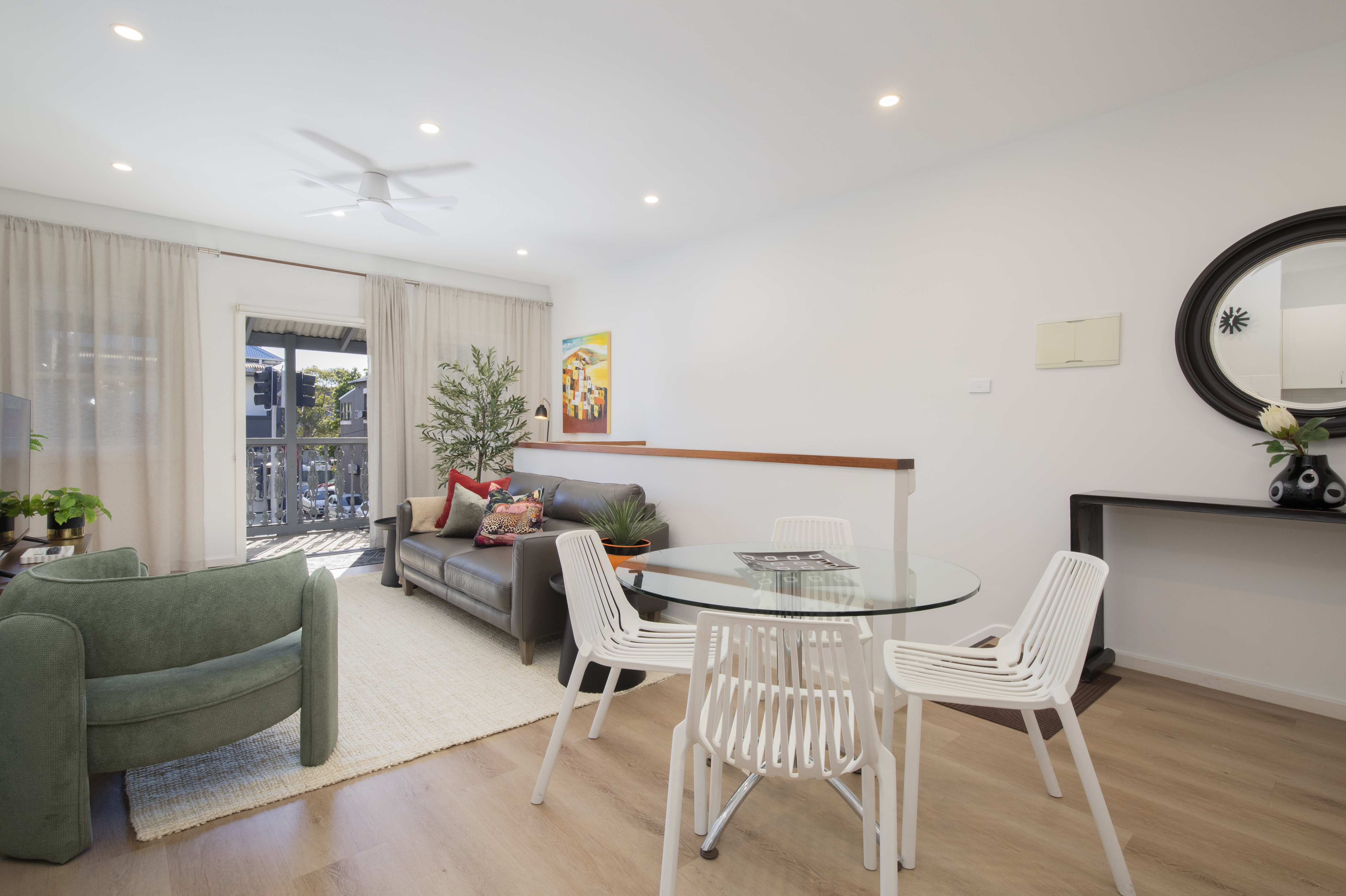 The Loft on Darby | Walk to Beaches & Cafes