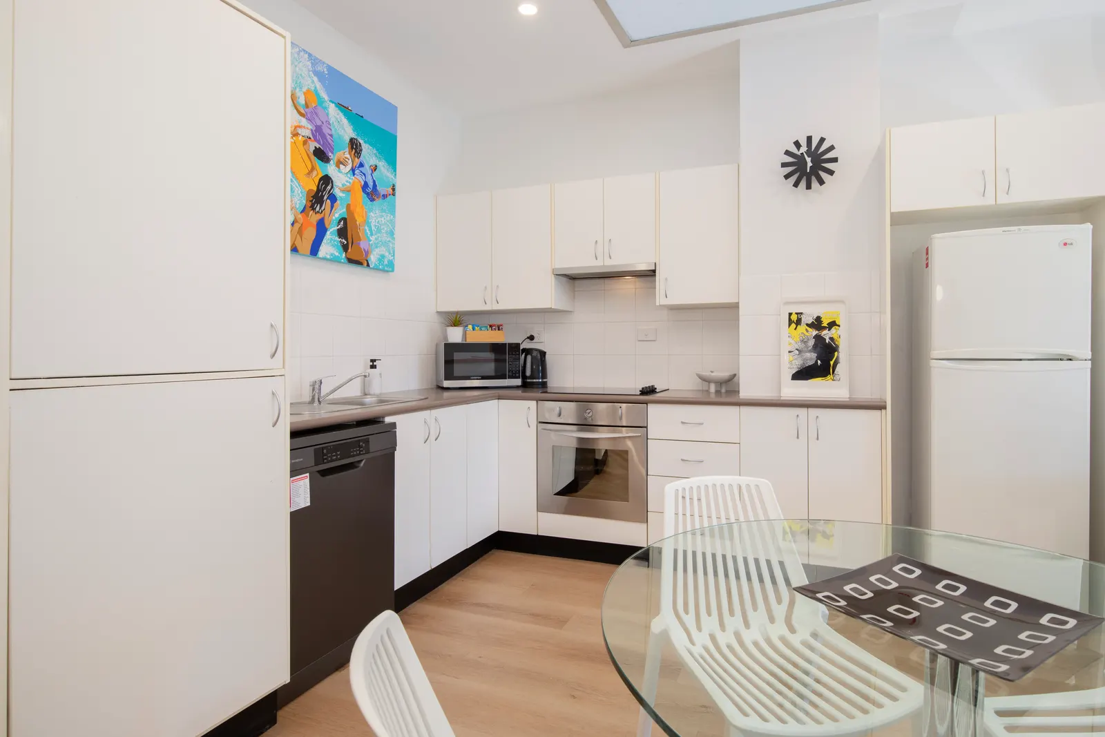 The Loft on Darby Walk to Beaches & Cafes 7