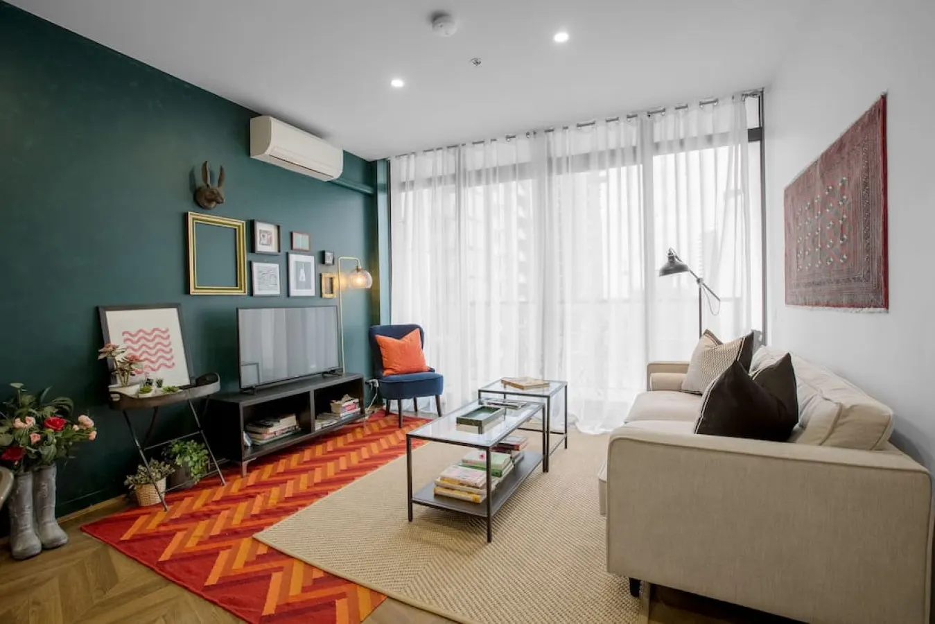 Lina: 2 Bed, 1 Bath Apartment