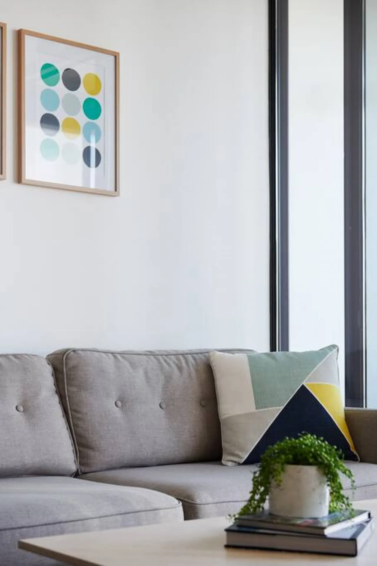 Lina: 2 Bed, 1 Bath Apartment 9
